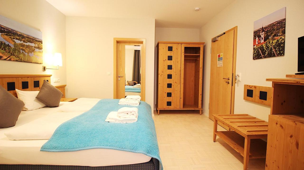 Aparthotel Alte Schmiede Dettelbach Esterno foto
