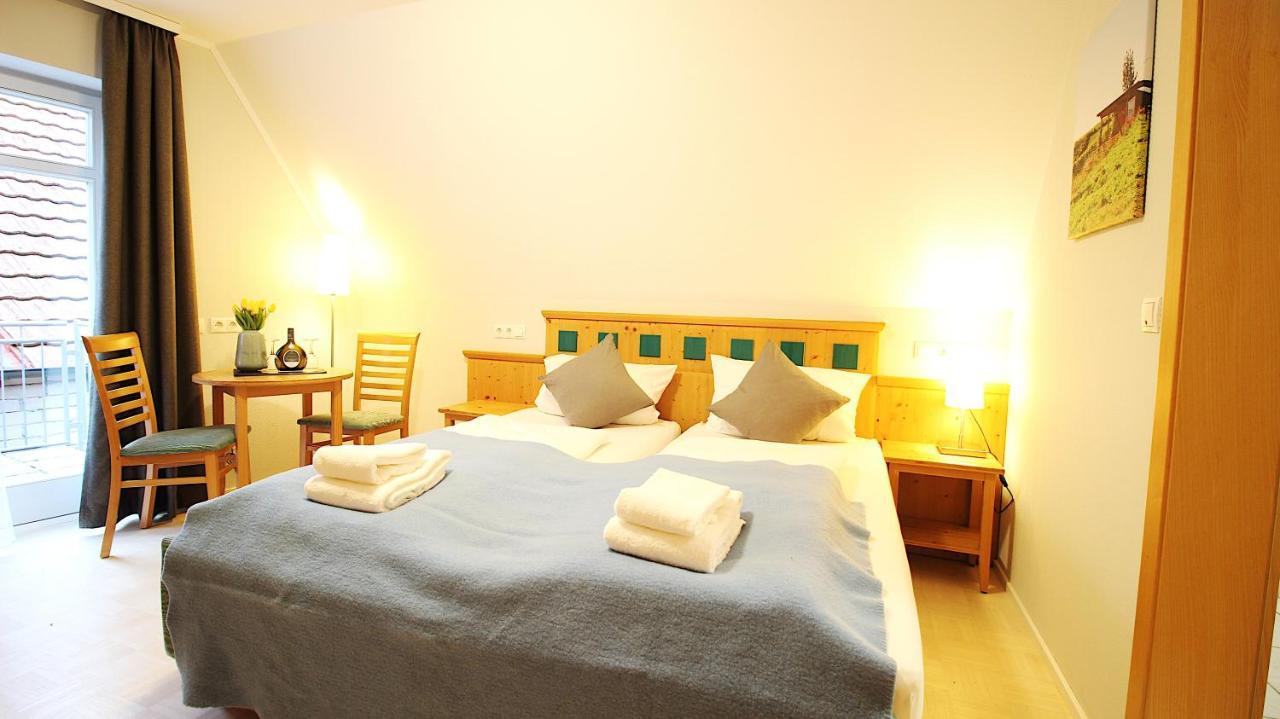 Aparthotel Alte Schmiede Dettelbach Esterno foto