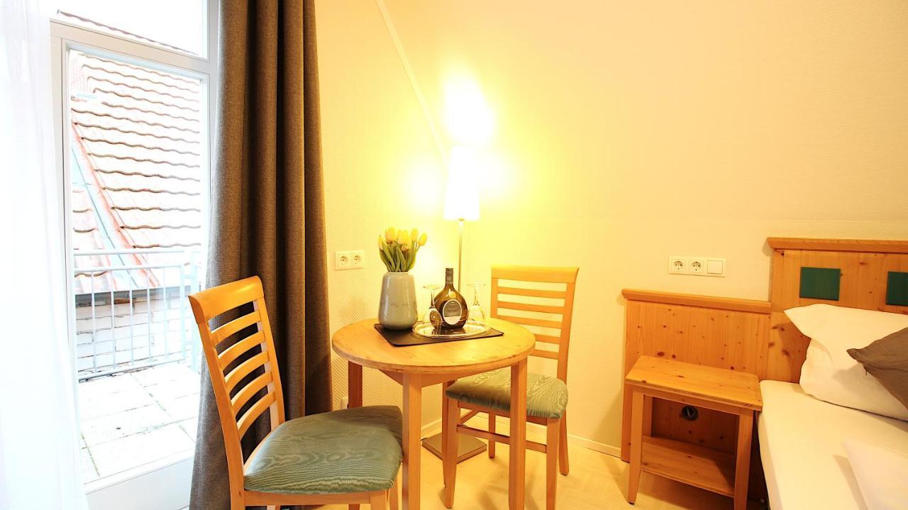 Aparthotel Alte Schmiede Dettelbach Esterno foto