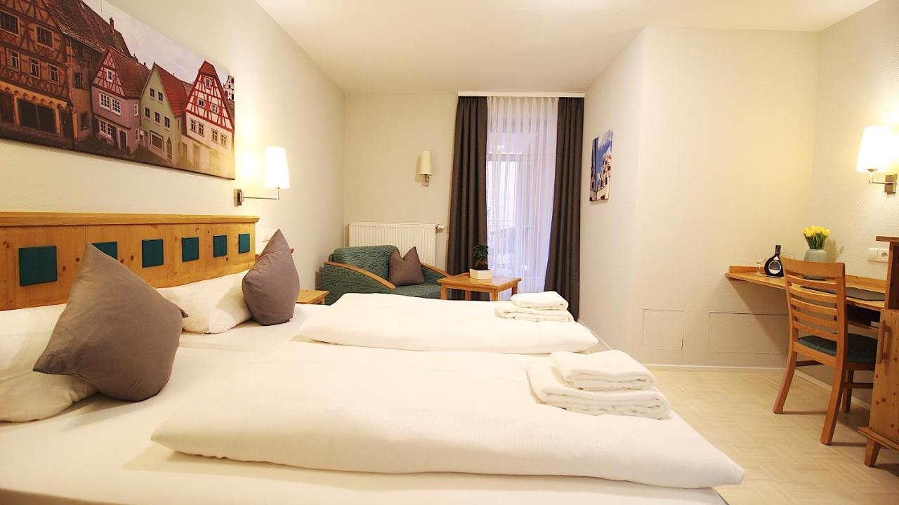 Aparthotel Alte Schmiede Dettelbach Esterno foto