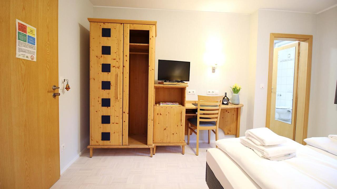 Aparthotel Alte Schmiede Dettelbach Esterno foto