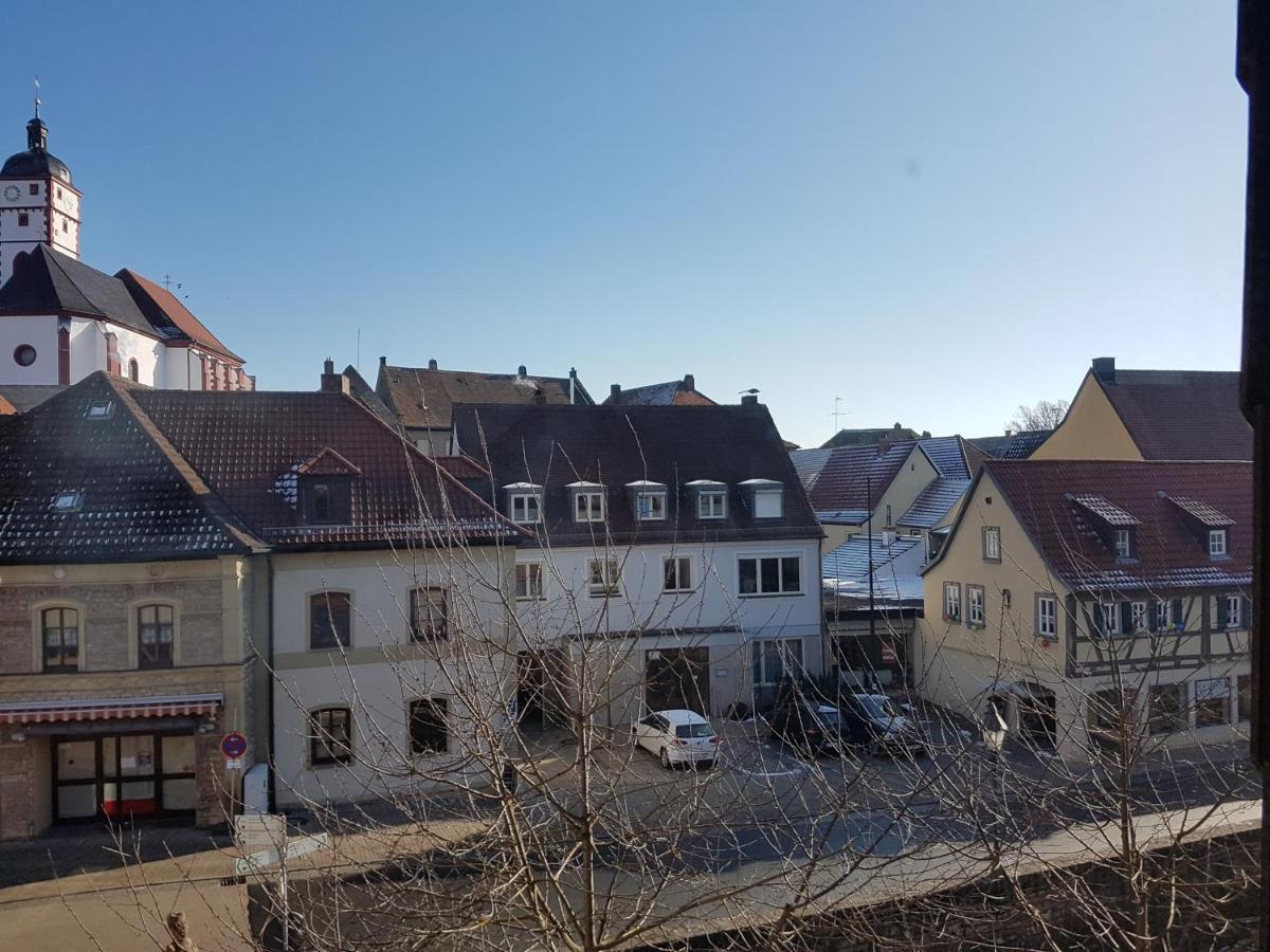 Aparthotel Alte Schmiede Dettelbach Esterno foto