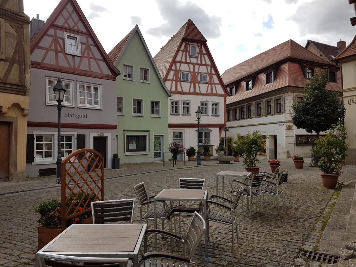 Aparthotel Alte Schmiede Dettelbach Esterno foto
