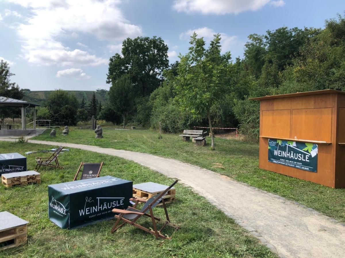 Aparthotel Alte Schmiede Dettelbach Esterno foto