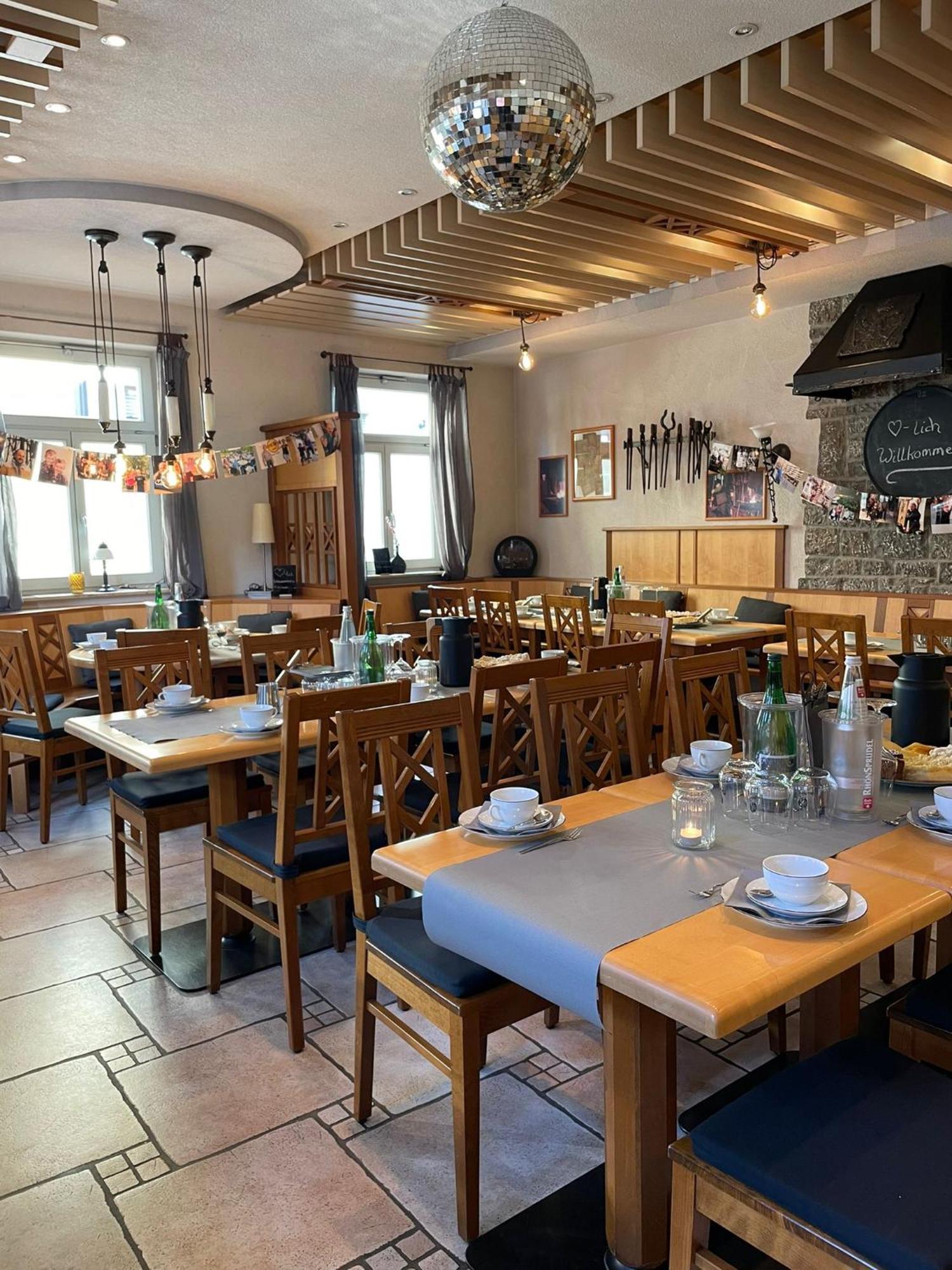 Aparthotel Alte Schmiede Dettelbach Esterno foto